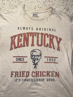 KFC Mens Medium Tan Cotton Kentucky Fried Chicken 1952 Retro Graphic Tee Shirt